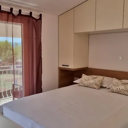 Sara Appartement Duće